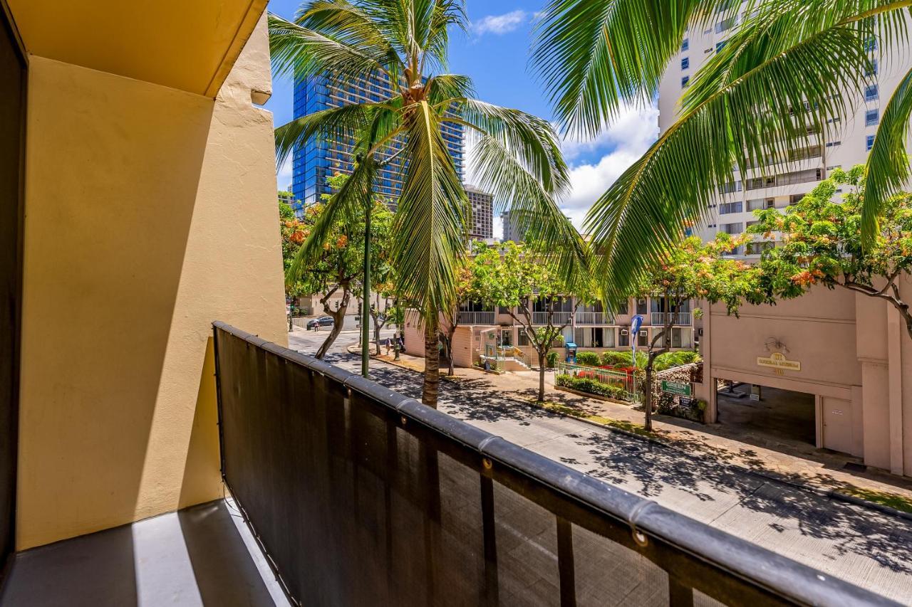 The Bamboo Oasis At Bamboo Waikiki #307 Daire Honolulu Dış mekan fotoğraf